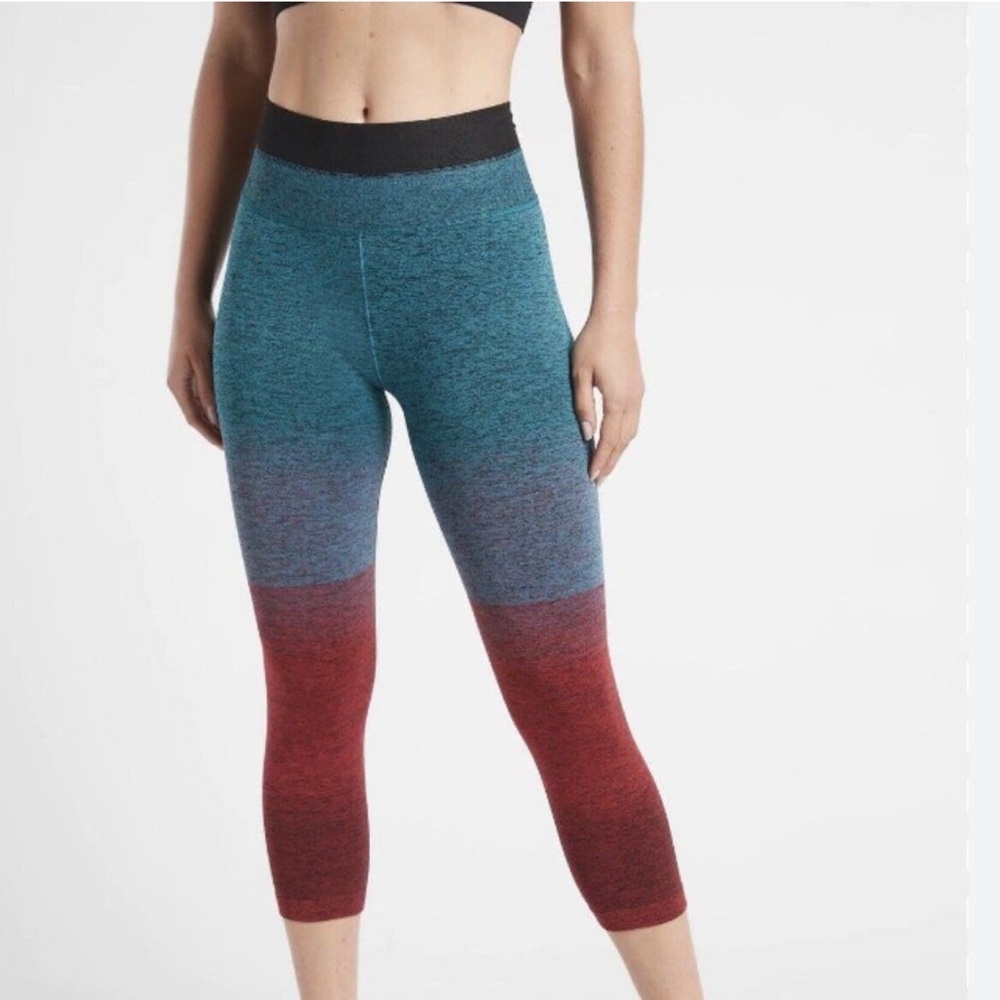 New Athleta Relay Capri Multi XS Activewear Athleisure Gym Yoga Workout‎ Legging